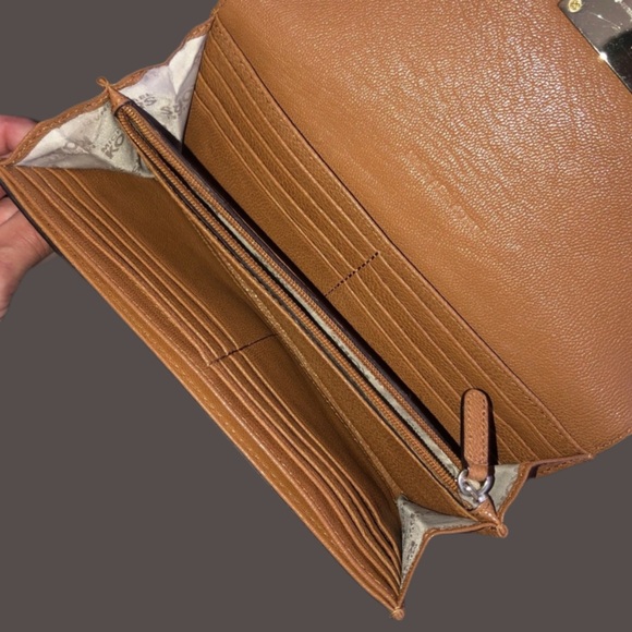 Michael Kors Accordion Wallet - Picture 6 of 11
